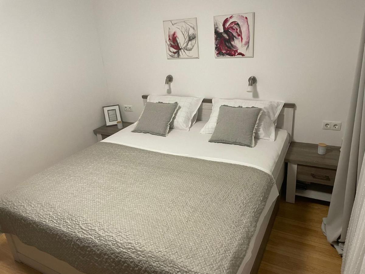 שיבניק Apartman Hidden Gem מראה חיצוני תמונה
